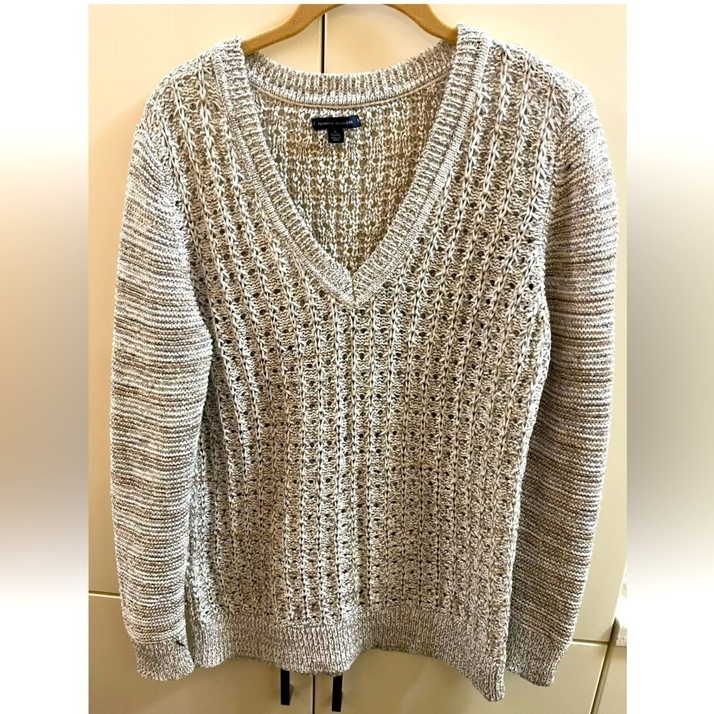 Tommy Hilfiger Sweater Women's V-Neck Size XL Good For Size L Beige Lurex